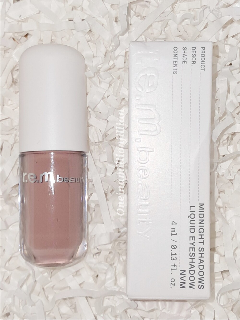 R.E.M. Beauty by Ariana Grande Liquid Eyeshadow - NVM